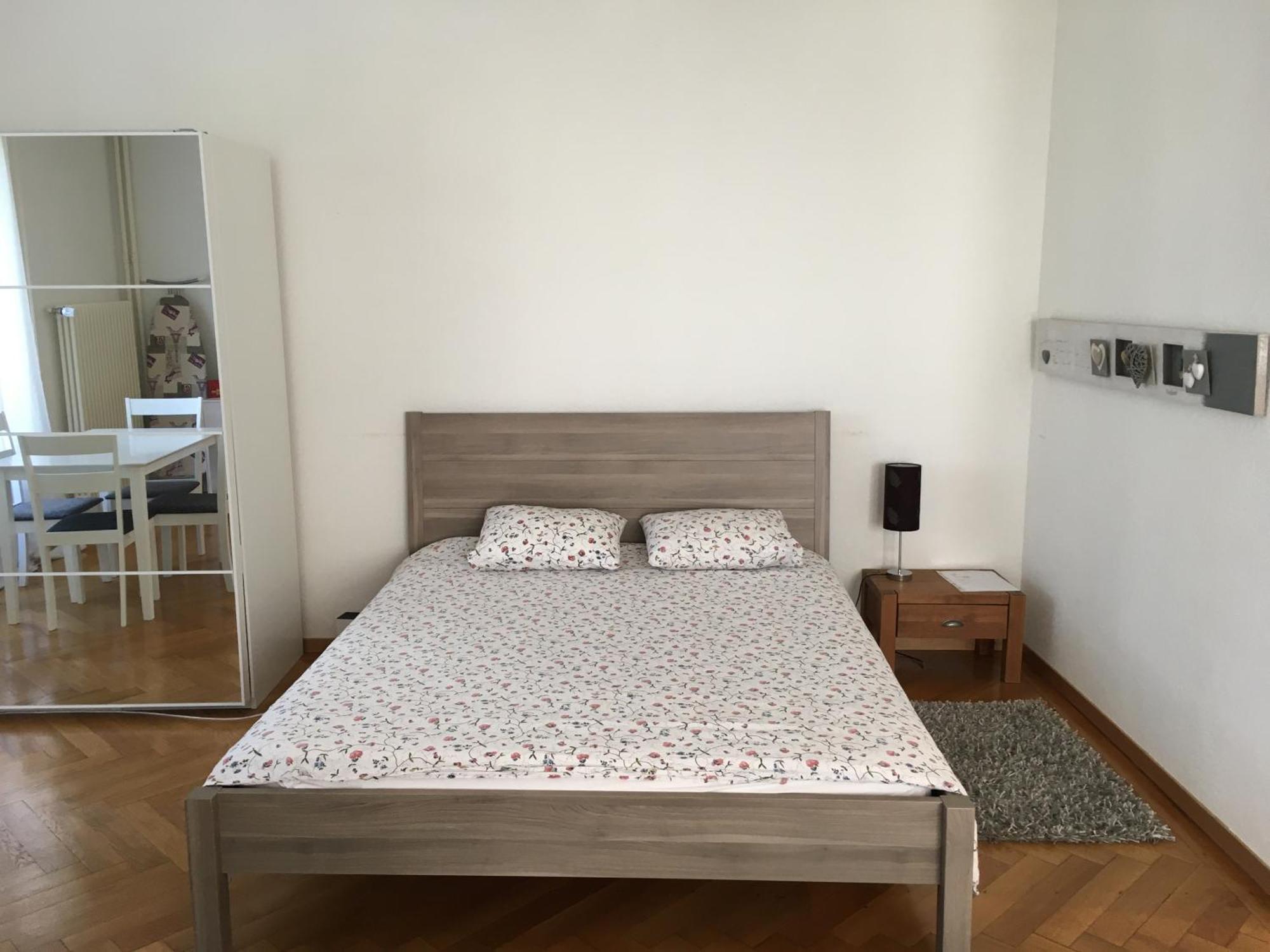 Proche De La Gare De Apartamento